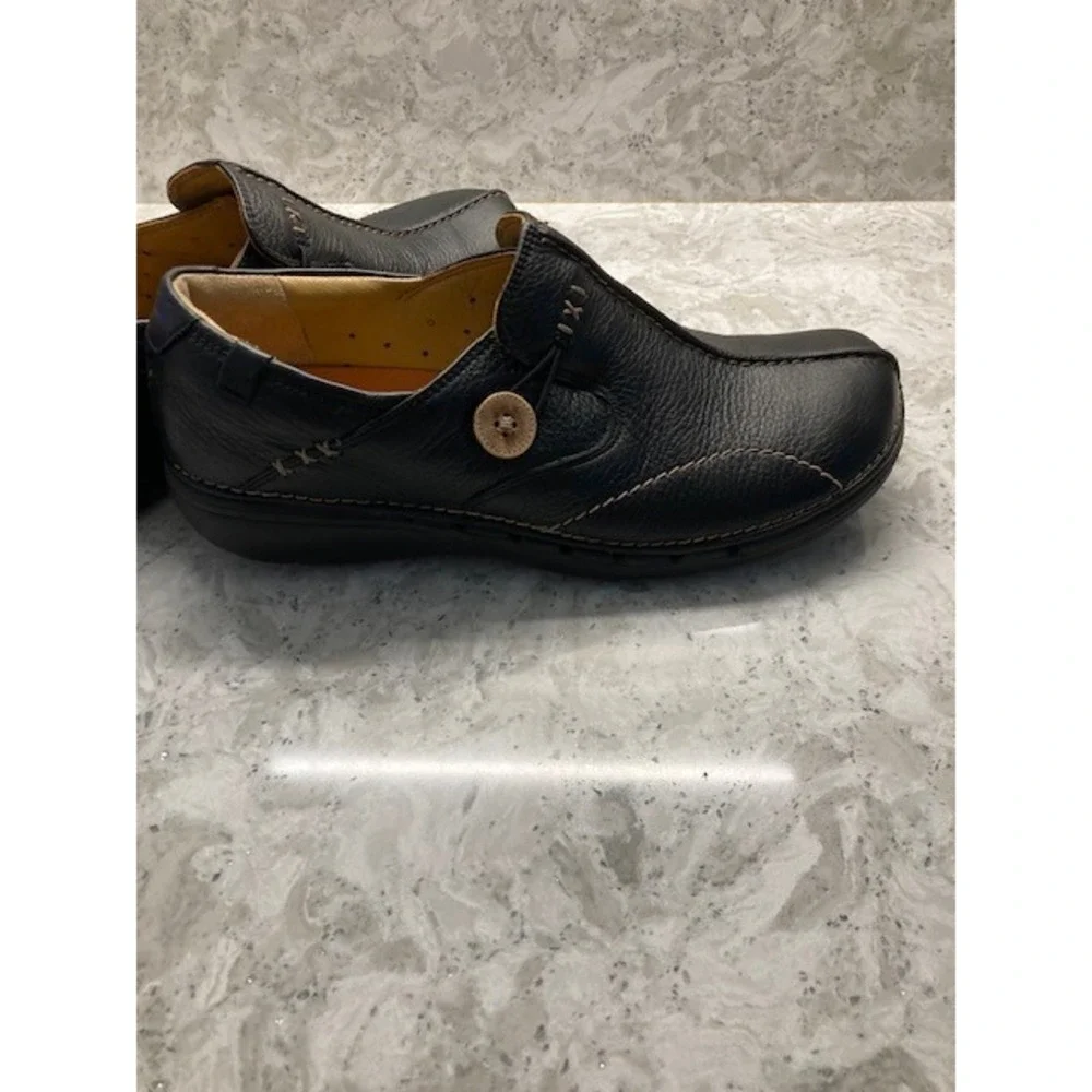 Clarks Unstructured Leather Shoes Lots Of Heavy Stitching Slip-Ons 8